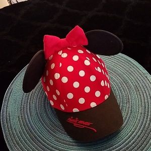 Authentic Disney Minnie Mouse cap. Size youth